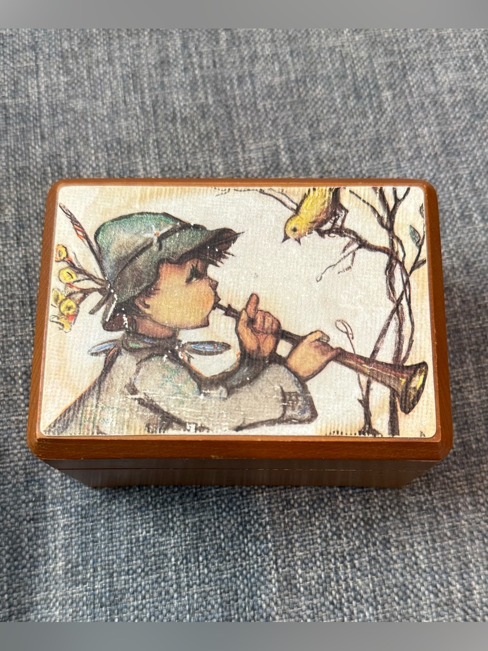 Reuge Swiss Music Box Raindrops Keep Falling On My Head